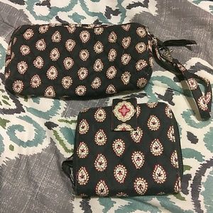 Vera Bradley wristlet and wallet set